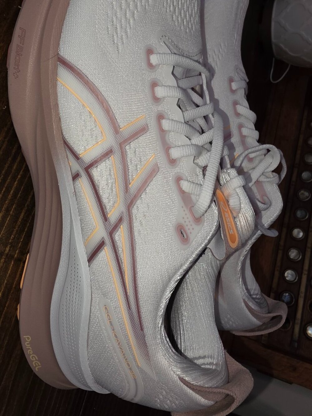 Asics Gel-Kayano 32 Women's Sz 10 NWT